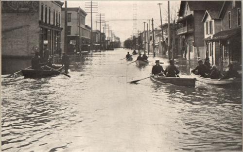1904 - West Leonard Street Looking West